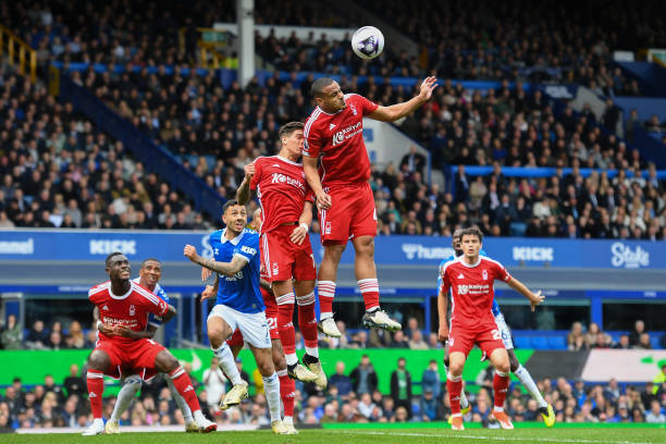 尼的长传撕 尼的长传撕