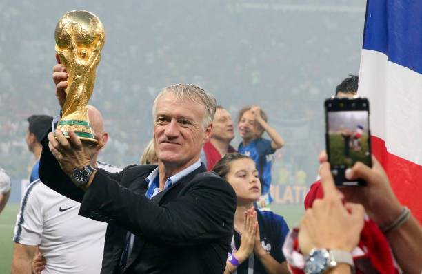 自己已深陷 自己已深陷