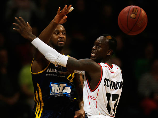 坚实一步 坚实一步